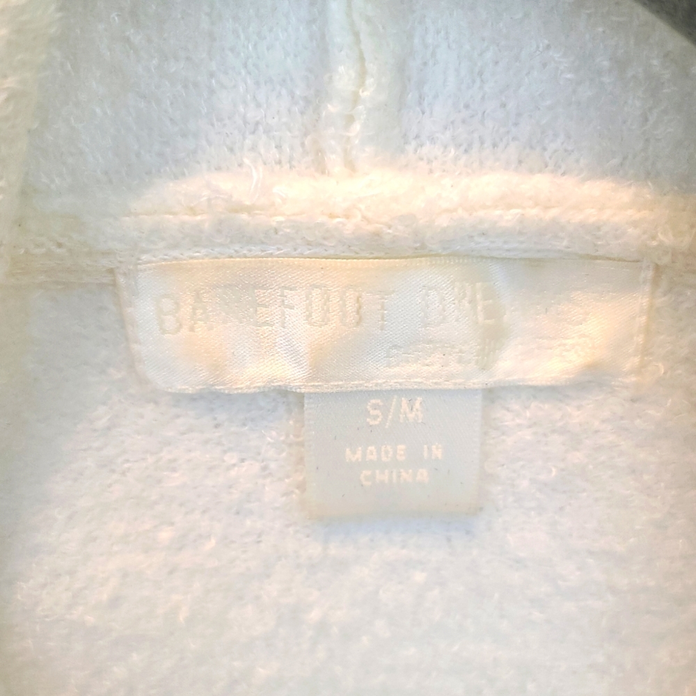 BAREFOOT DREAMS CozyChic Lite Ombre Calypso Wrap in Pearl / Chambray - Picture 7 of 9
